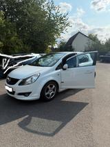 Opel Corsa 1.4 mit OPC-Optik  - Opel Corsa aus 2010: Opc