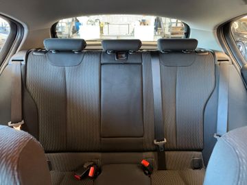 BMW 118 i *Klima*PDC*Navi*Sitzh*Klimaautomatik*