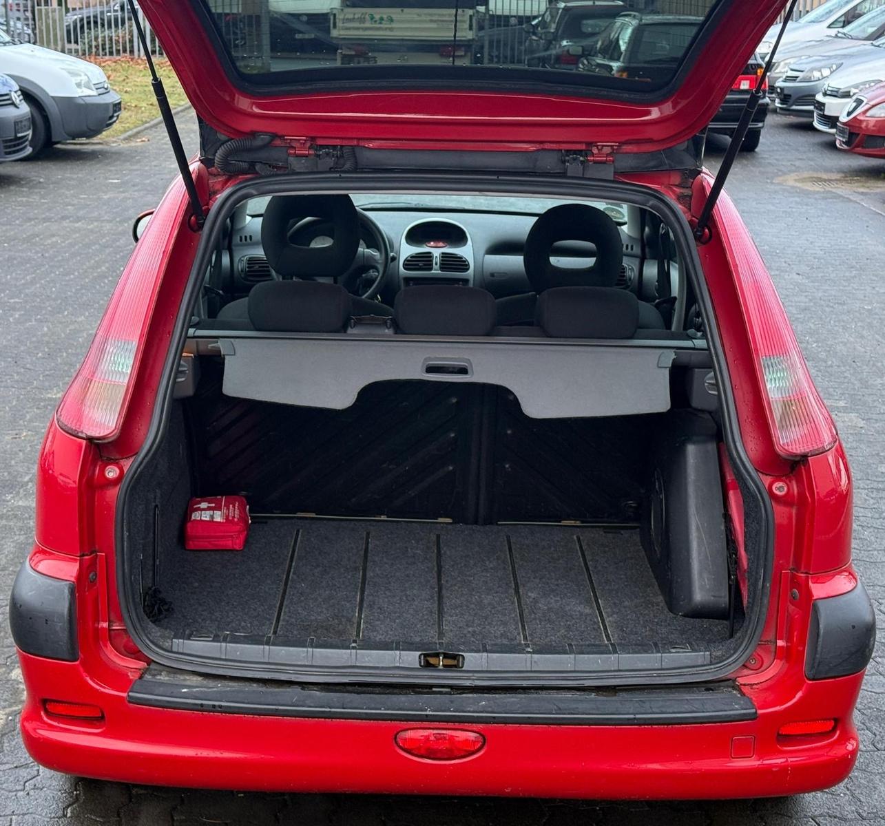 Peugeot  2006 — photo 7