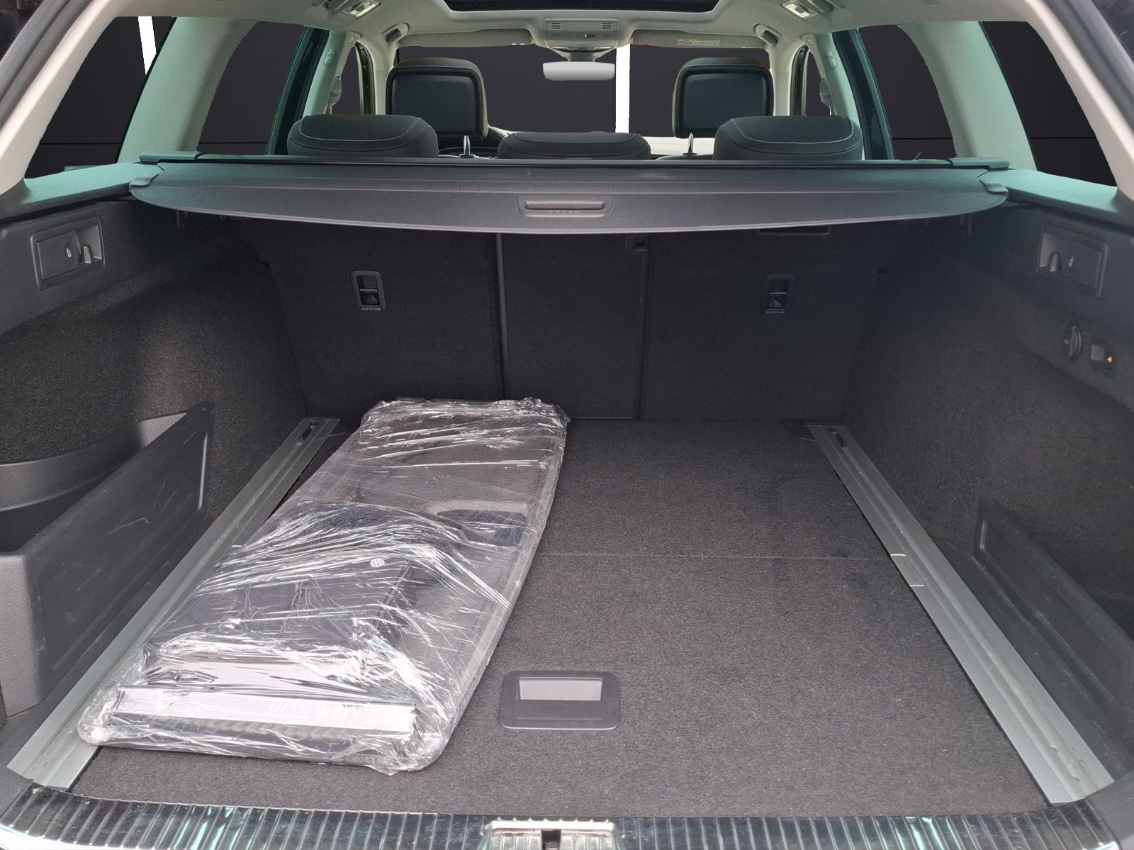 Fahrzeugabbildung Volkswagen Passat Variant TDI Business DSG Standhzg. Matrix