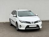 Toyota Auris Touring Sports Hybrid Executive - Toyota Auris mit Benzin-Antrieb: Executive
