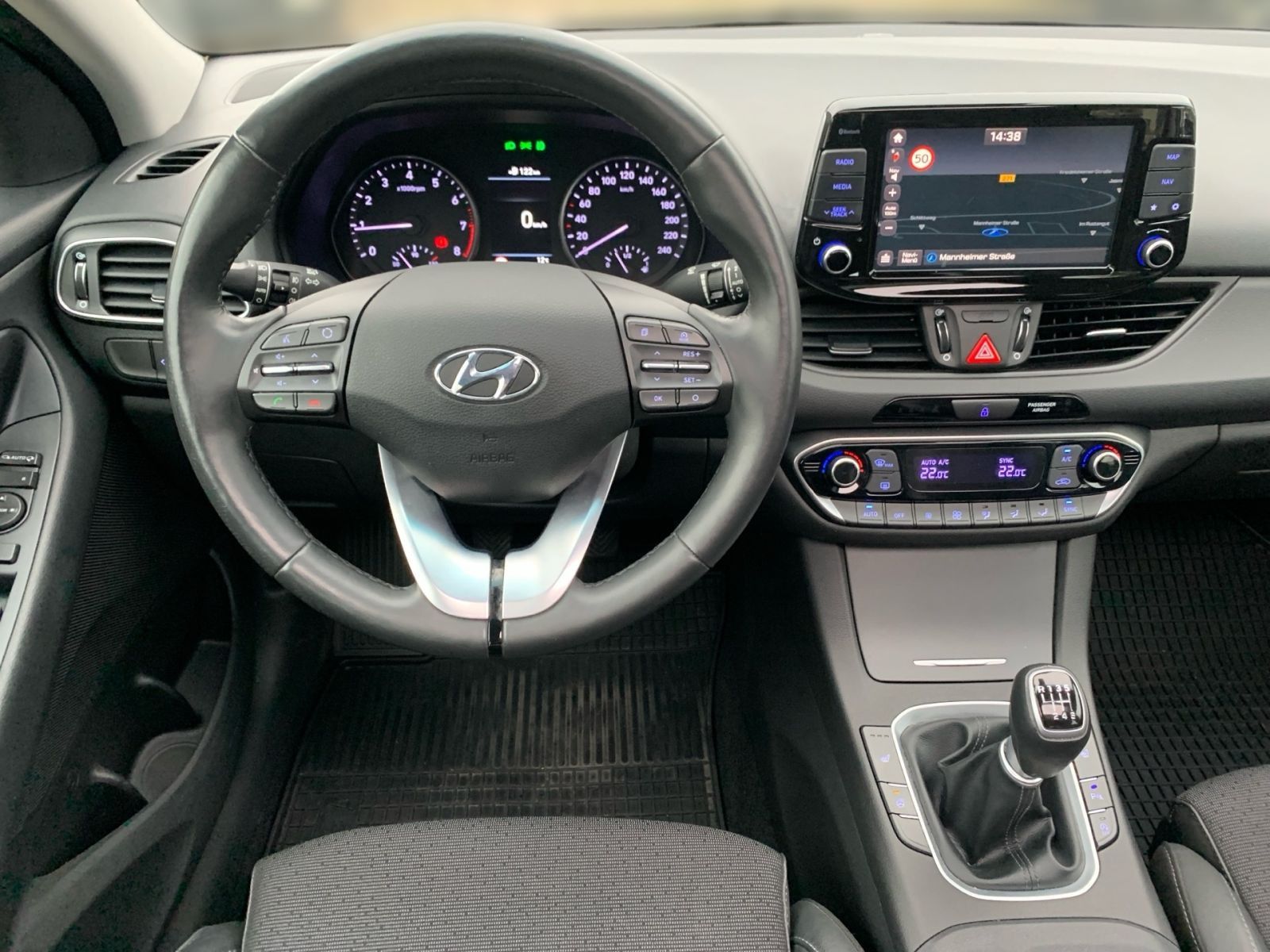 Fahrzeugabbildung Hyundai i30 Fastback 1.4 T-GDI Premium Navi Pan.Dach