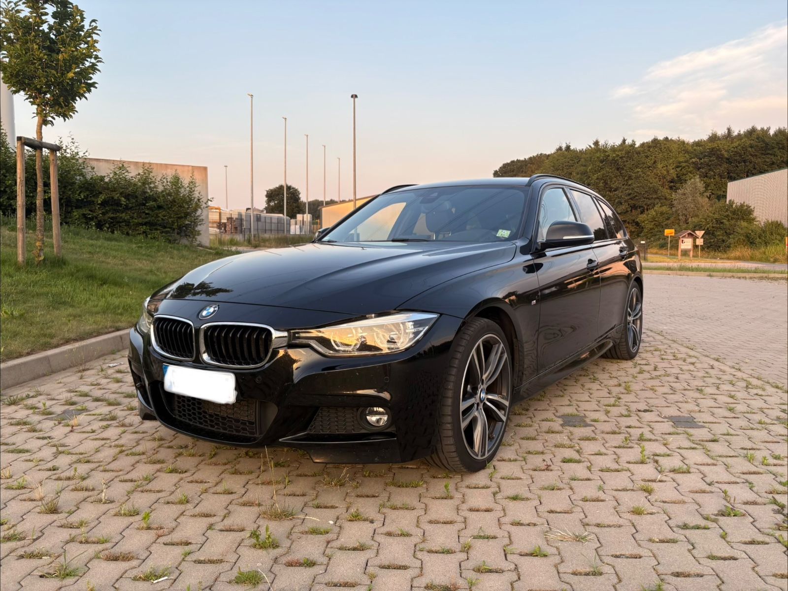 BMW BMW 320i Touring M Sport Shadow Line | HUD | LED