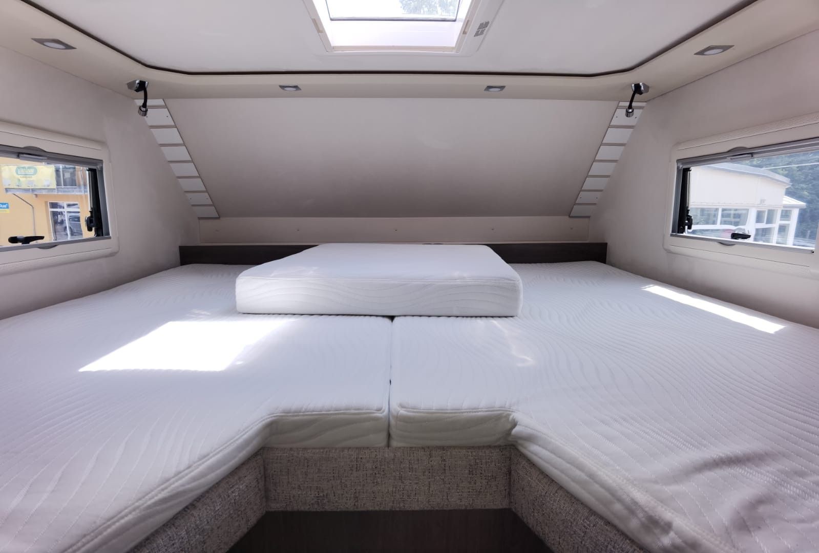 Fahrzeugabbildung Phoenix Maxi-Alkoven 7500 RSL *SommerSale*