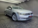 Volkswagen Passat 2.0 TDI HIGHLINE, DSG, NAVI, ACC, R-KAM - Volkswagen Passat: Scheckheftgepflegt, Limousine