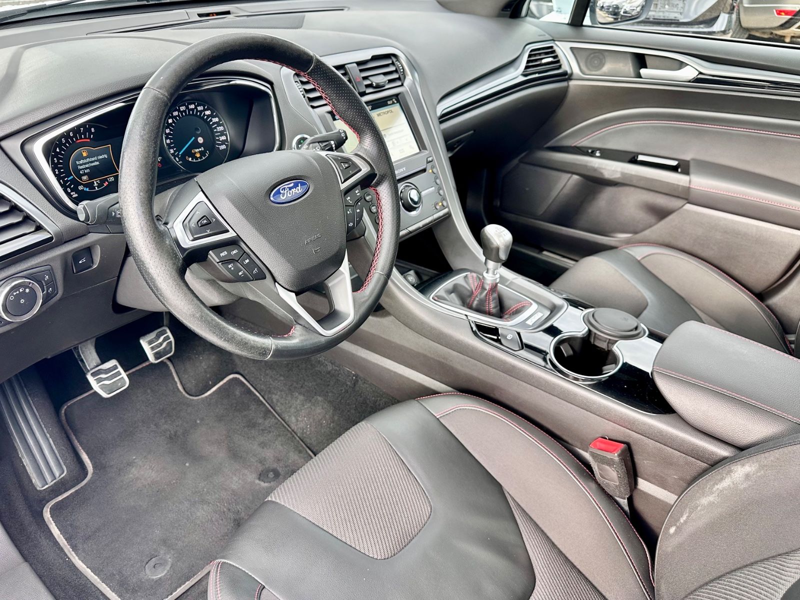 Fahrzeugabbildung Ford MONDEO TURNIER ST-LINE*KAMERA+LED*