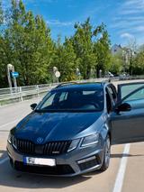 Skoda Octavia 2.0 TDI SCR DSG 4x4 RS60 Combi RS60 - Skoda Octavia mit Diesel-Antrieb: Rs60