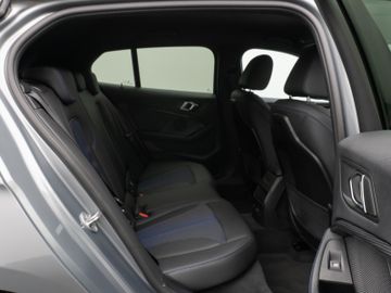 Fahrzeugabbildung BMW 120d Aut. M Sport DAB HiFi CockPitPro PDC LED