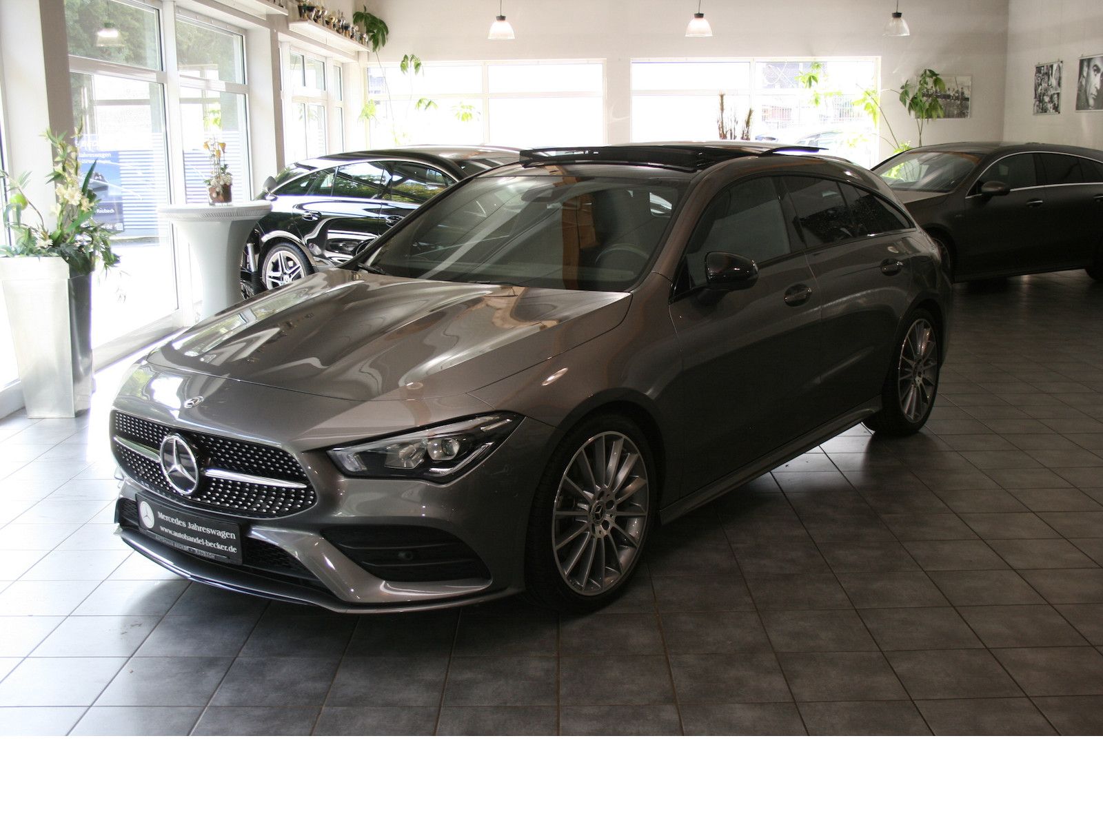 Fahrzeugabbildung Mercedes-Benz CLA 200 Shooting Brake AMG *MBUX*19 Zoll*Night*A