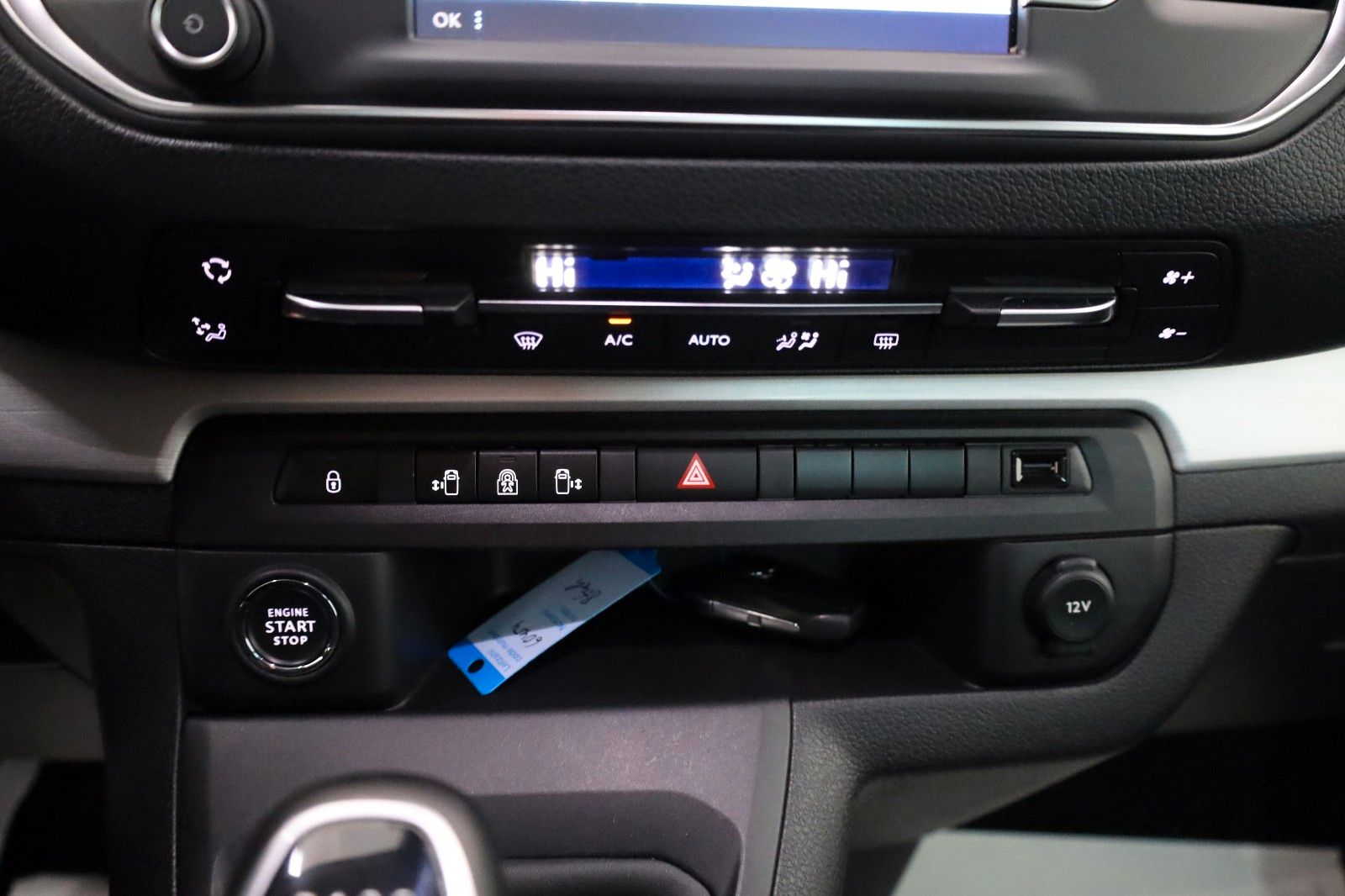 Fahrzeugabbildung Peugeot Traveller Allure L3 8 Sitzer,Leder,Navi,LED,AHK