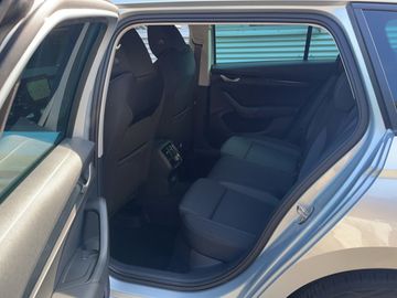 Skoda Octavia Combi IV 1.5 TSI Selection *MATRIX*NAVI*