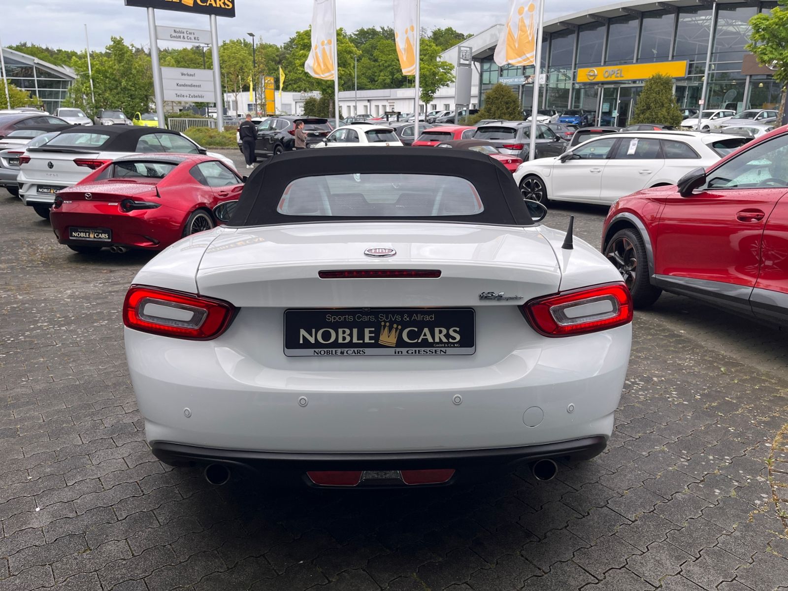 Fahrzeugabbildung Fiat 124 Spider Lusso KLIMA LED NAVI ALU