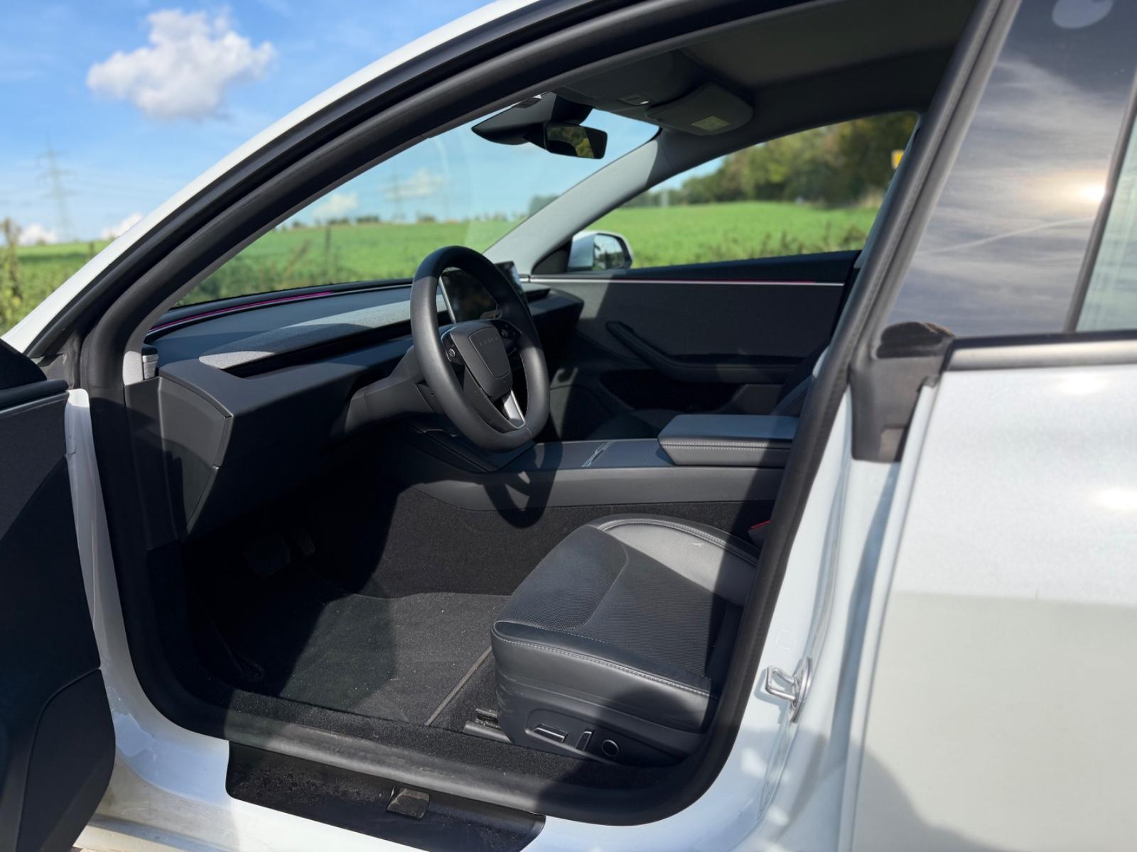 Tesla Model 3 Range Long LRW mit Reber-Fahrwerk, миниатюра 3