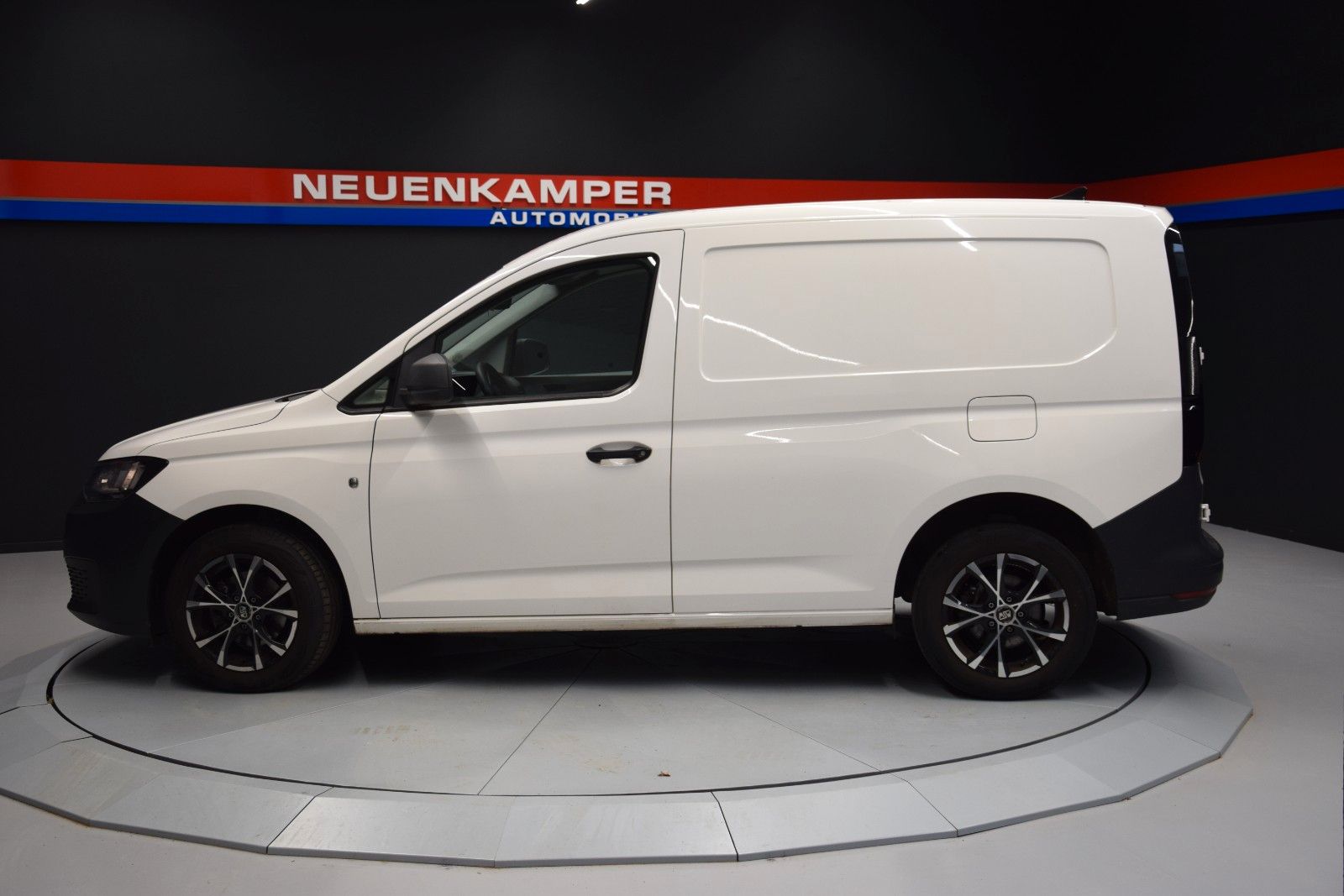 Fahrzeugabbildung Volkswagen Caddy Cargo Basis Kasten Klima PDC 1. Hand