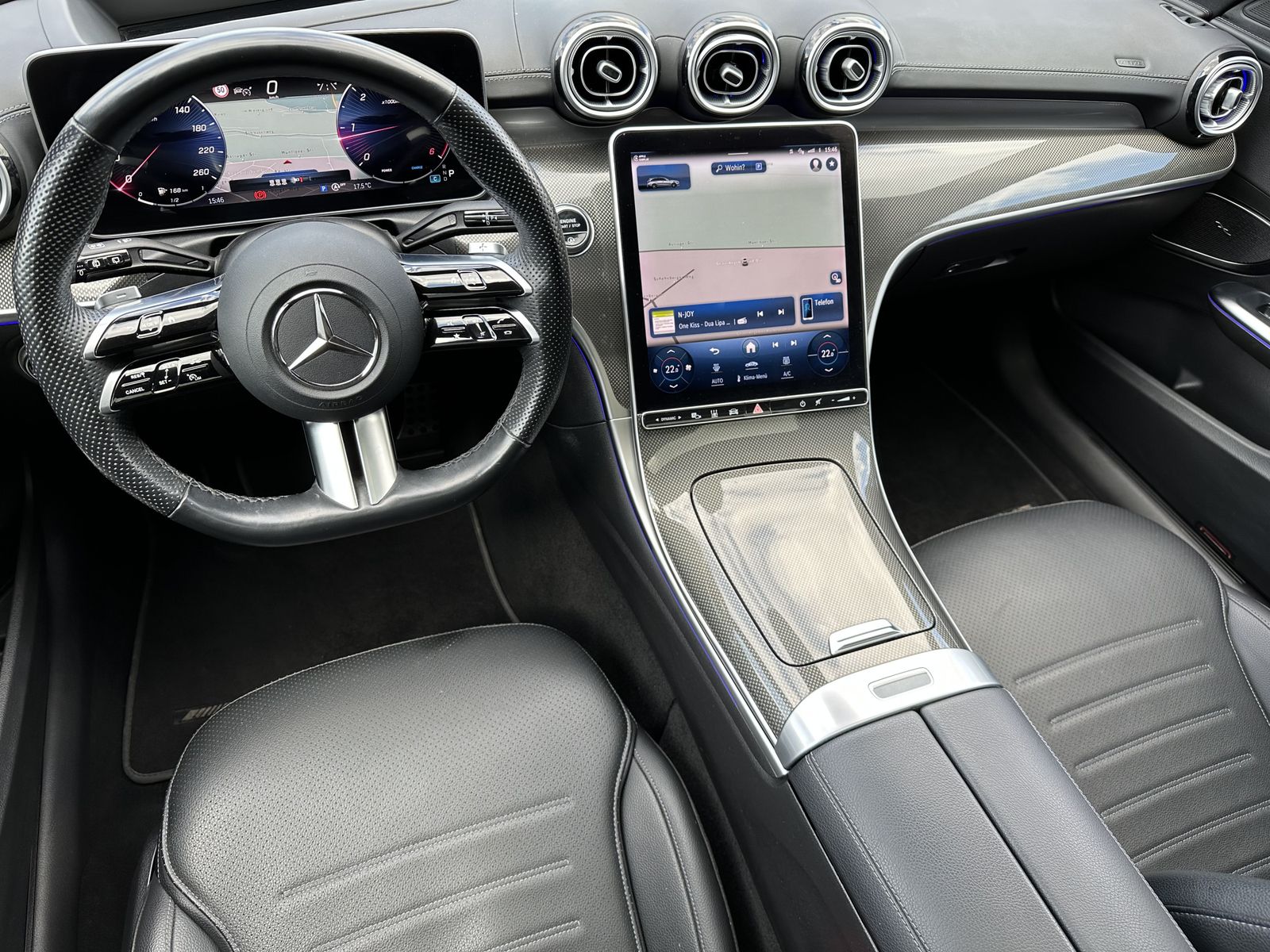 Fahrzeugabbildung Mercedes-Benz C 300d T AMG Line NAV+LED+HUD+PANORAMA+ACC+AHK