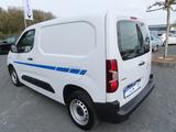 Opel Combo Cargo 1,2 Turbo Kasten  Klima  Temp.  1.Hd - gebrauchte Opel Combo aus dem Jahr 2024