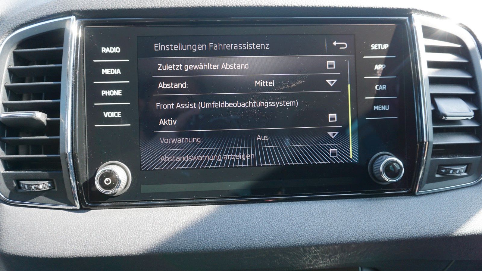 Fahrzeugabbildung SKODA Karoq Style, LED, PDC, SR+WR, Apple CarPlay