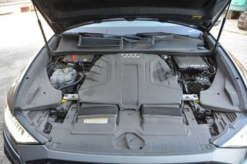 Audi Q8 - 12