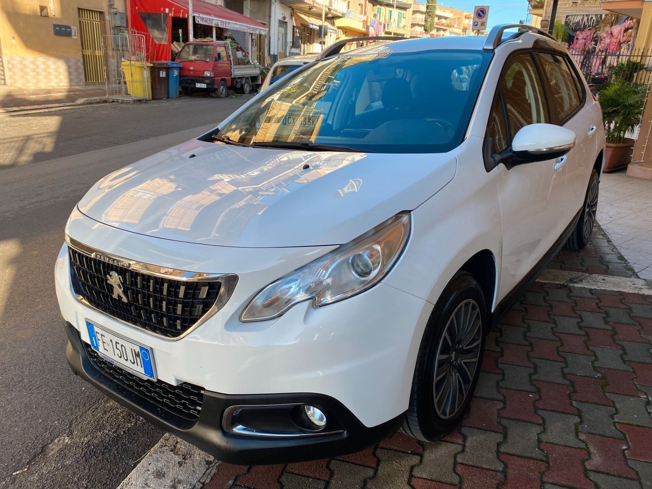 PEUGEOT 2008