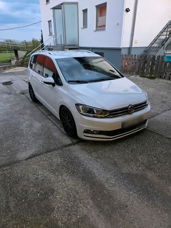 Image of Volkswagen Touran