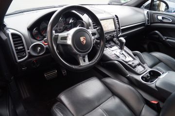 Porsche Cayenne - 9
