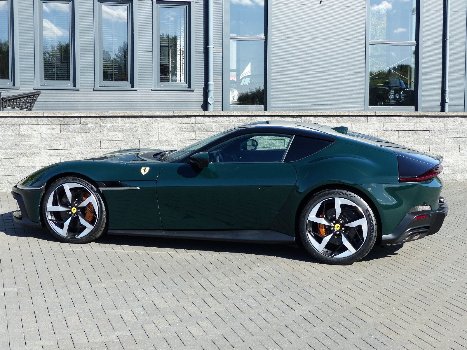 Fahrzeugabbildung Ferrari 12Cilindri *Inzahlungnahme/Trade-in*