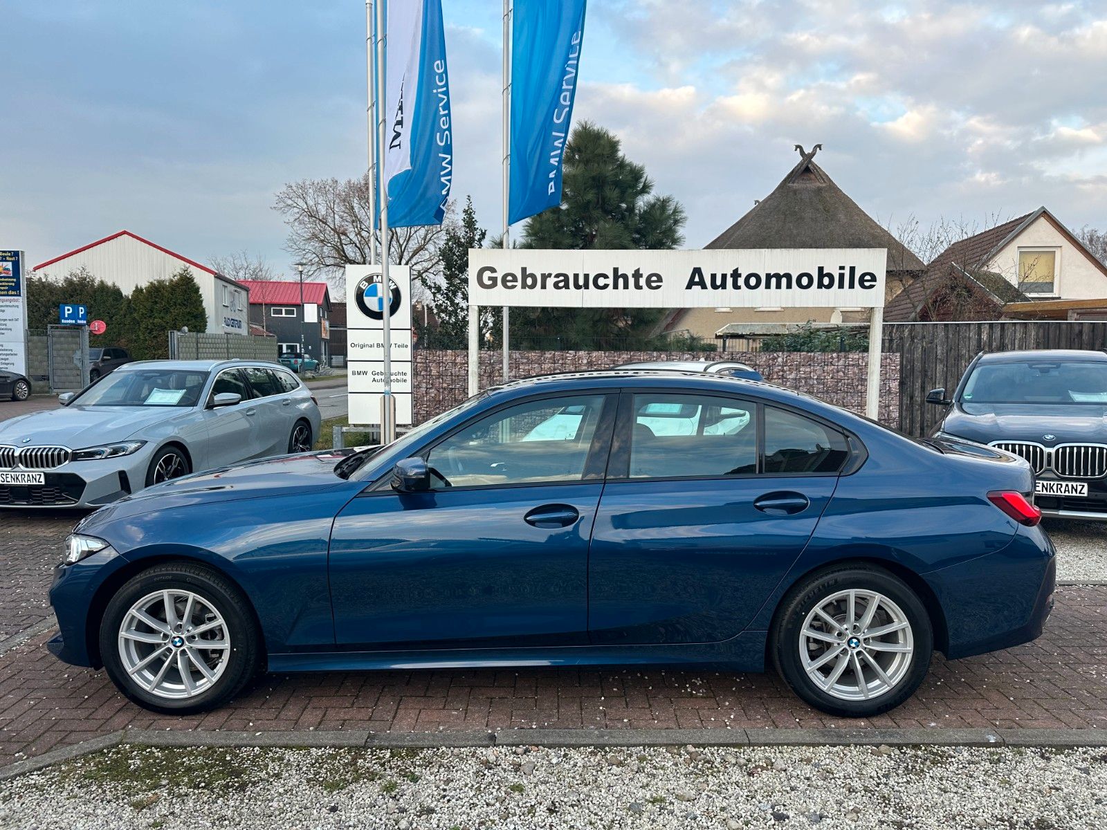 BMW 318 i*ADAPT. LED*360°*DAB* foto 14
