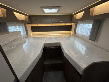 Carado Edition26 T Ford 447 ACC8-AutomSolarTV-Pkt 