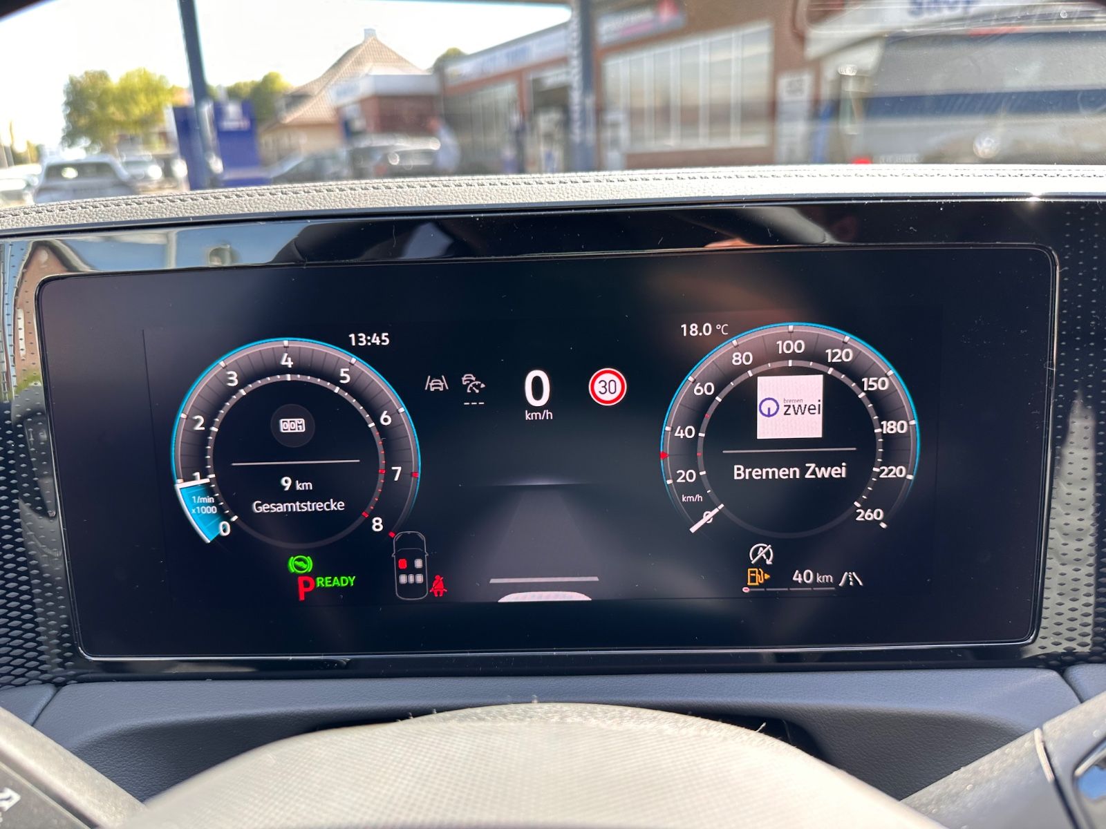 Fahrzeugabbildung Volkswagen Tiguan 1.5 eTSI Life DSG AHK/ACC/APP/LED+/360°
