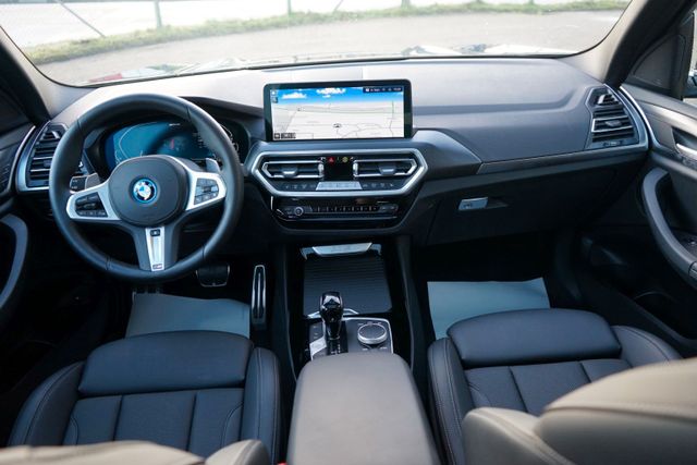 Fahrzeugabbildung BMW X3 xDrive 30 e M Sport Panorama*NETTO EXPORT