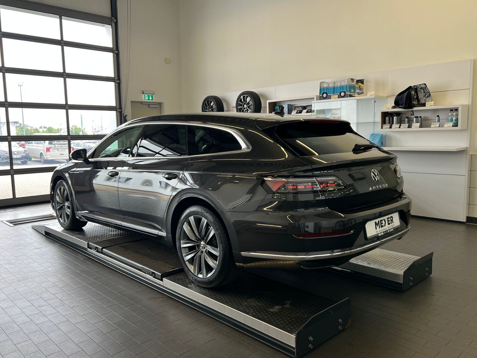 Fahrzeugabbildung Volkswagen Arteon Shooting Brake Elegance 2.0 TDI DSG *AHK,