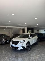 Peugeot 2008 BlueHDi 130 S&S EAT8 Allure Navi Pa - Peugeot 2008 mit Halbautomatikschaltung