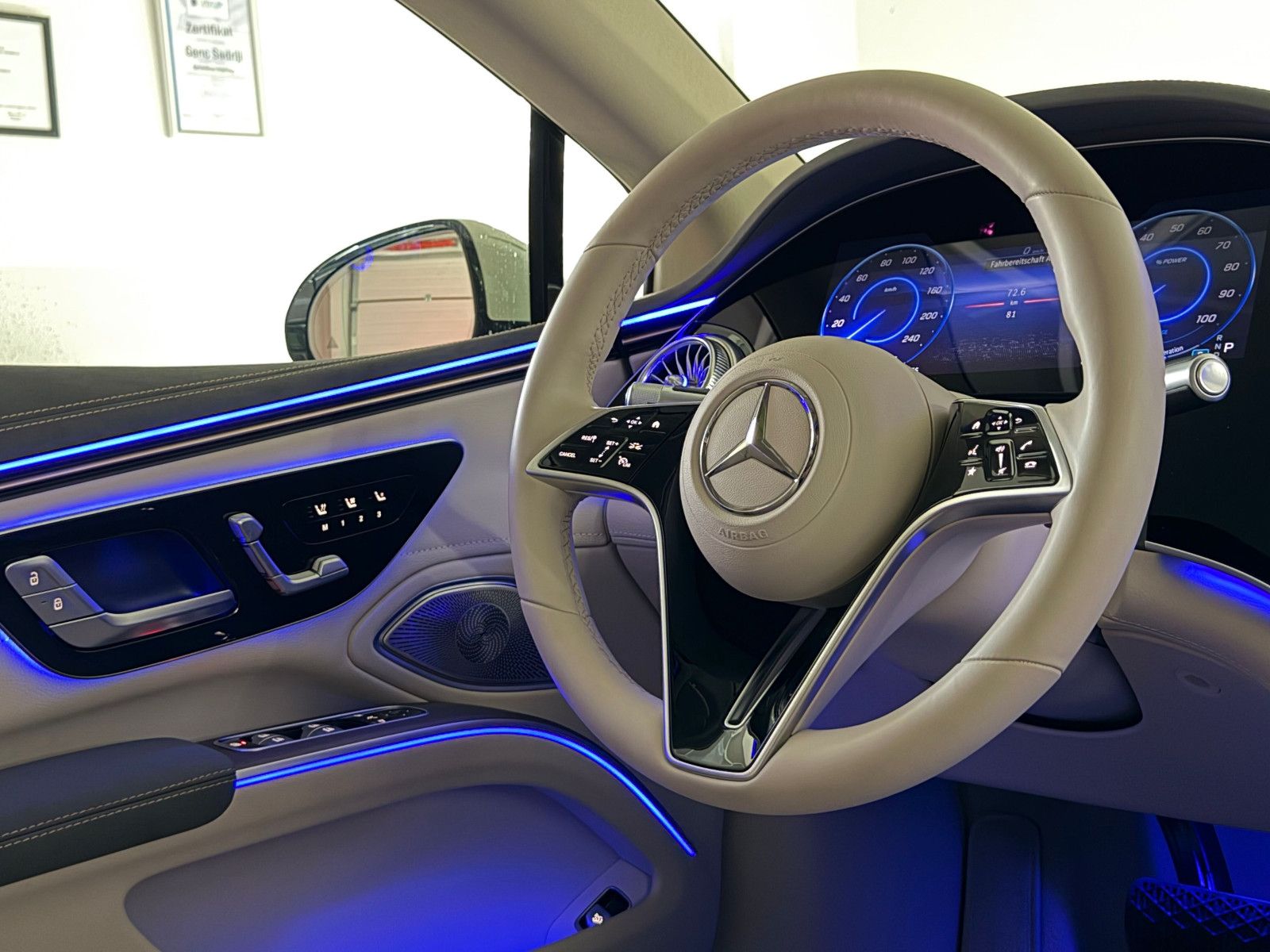 Fahrzeugabbildung Mercedes-Benz EQS EQS 580 4Matic/BURMESTER/HuD/PANO/98,5% SOH