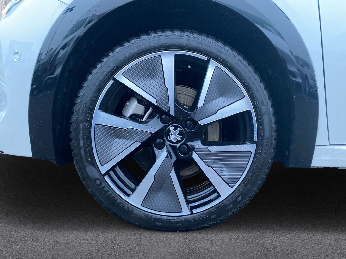 Fahrzeugabbildung Peugeot 208 e- GT Elektromotor 136 *Navi*Kamera*Sitzheiz