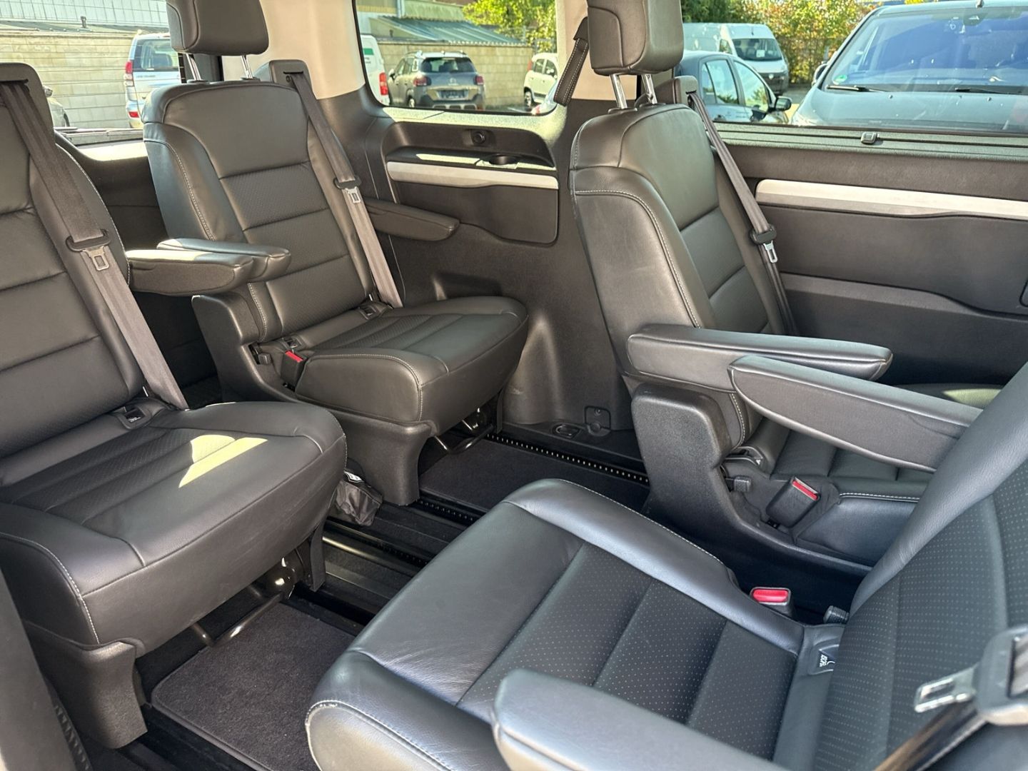 Fahrzeugabbildung Opel Zafira Tourer M 2.0 D EU6d-T Life HUD Navi Leder