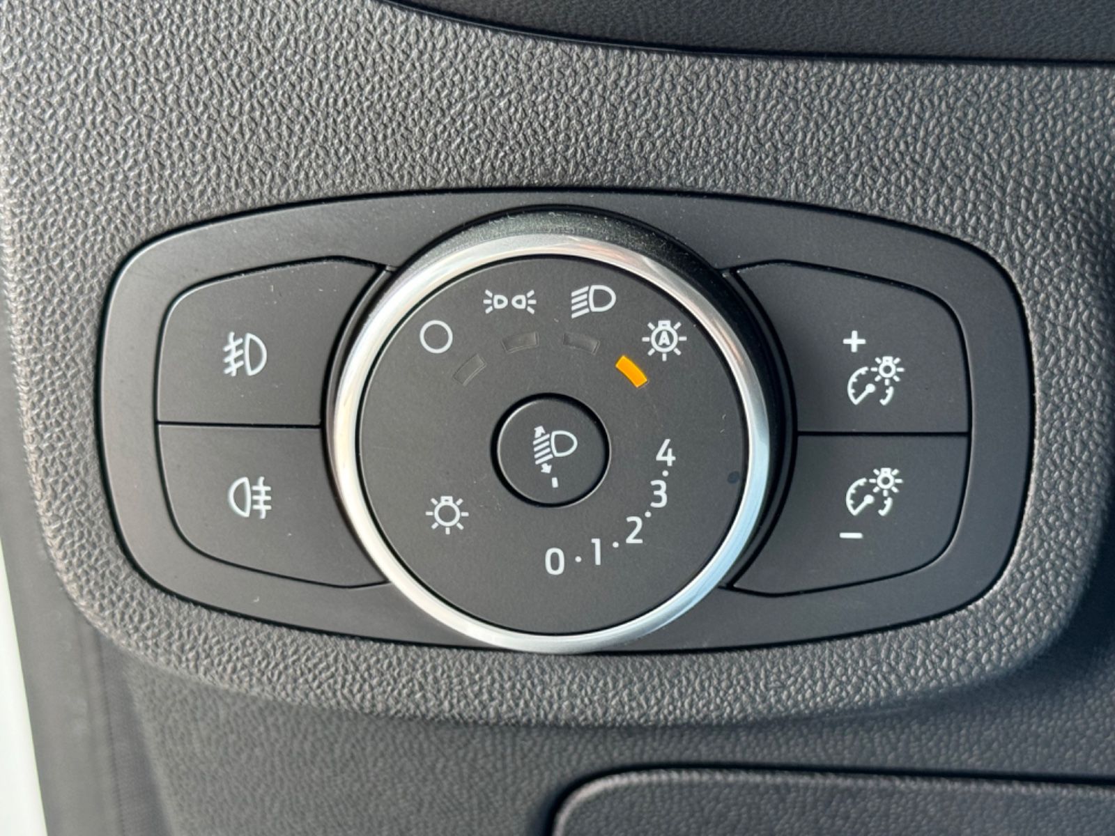 Fahrzeugabbildung Ford Fiesta Cool & Connect/APPLE/8-FACH/SZHZ/