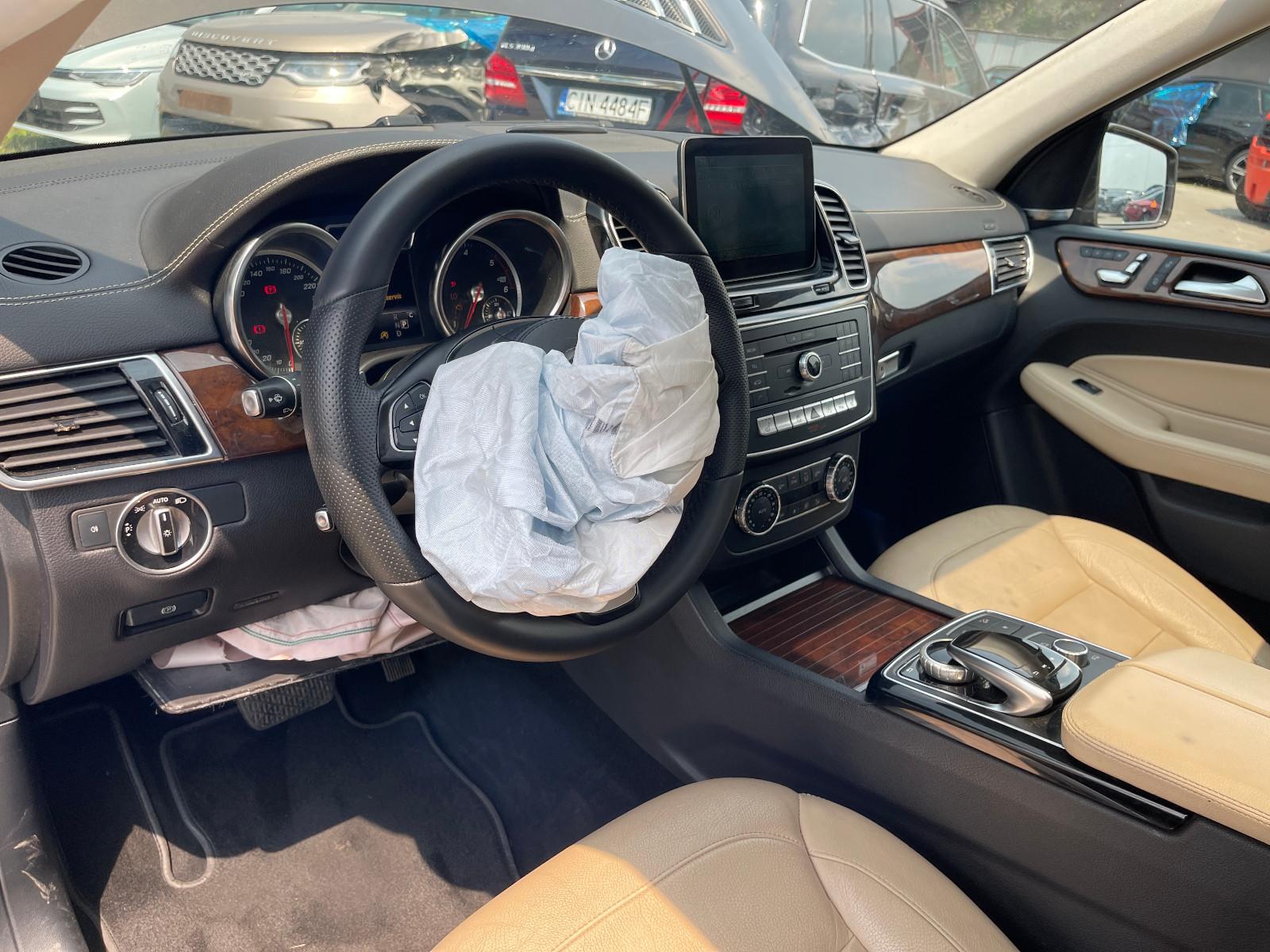 Mercedes-Benz GLS 350 4Matic Exclusive — foto 11
