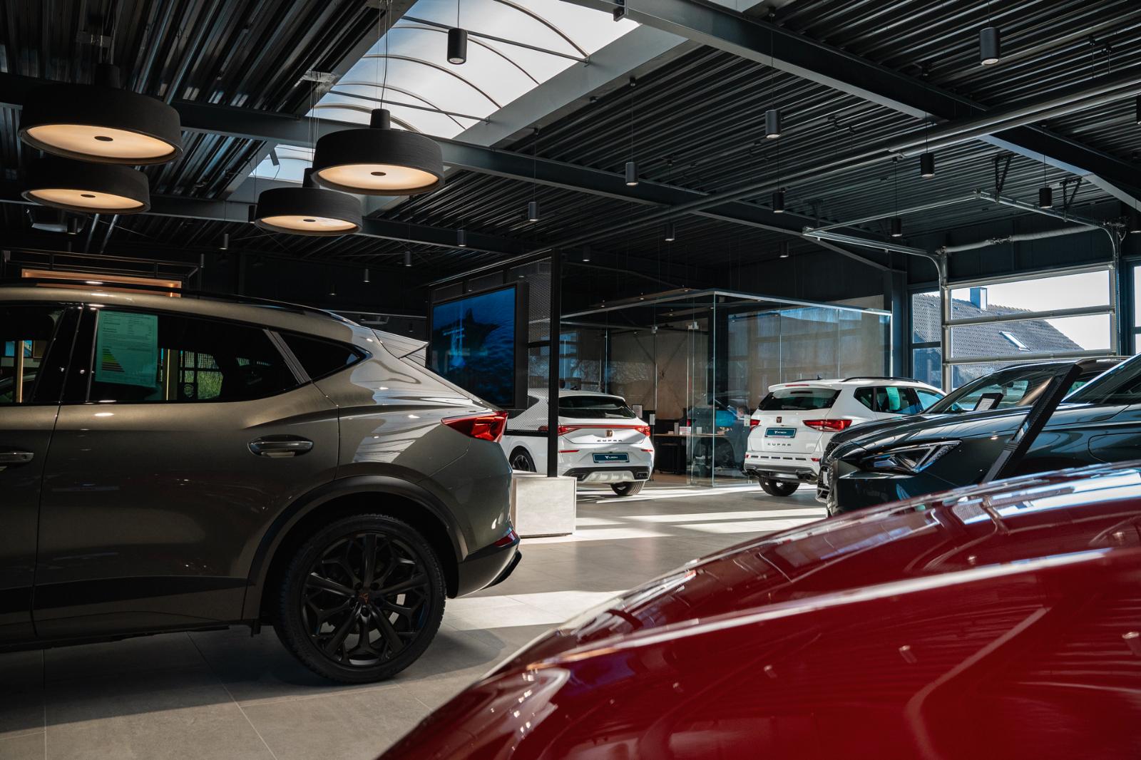 showroom-image-bottom