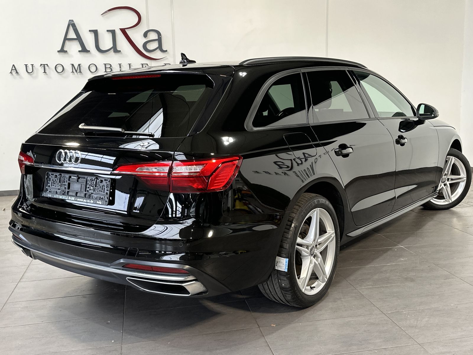 Fahrzeugabbildung Audi A4 Avant 40 TFSI Advanced NAV+LED+ACC+CARPLAY+PP