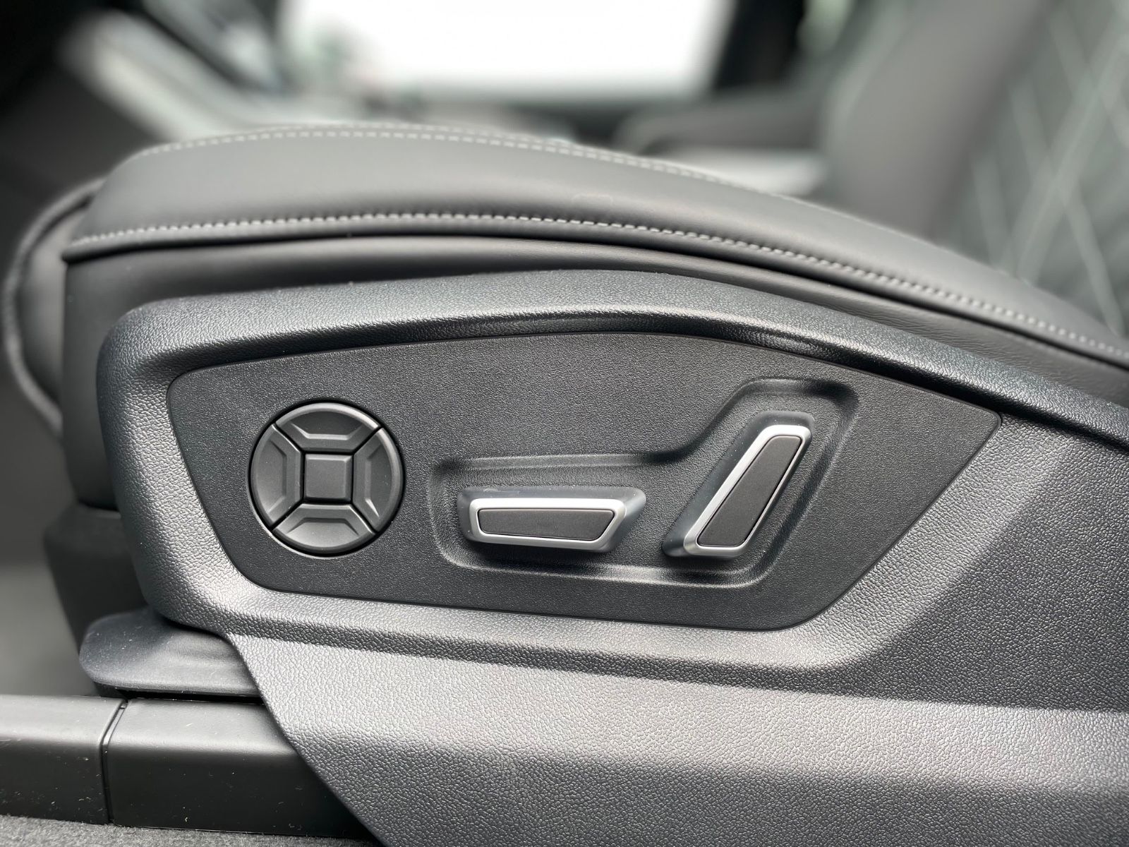Fahrzeugabbildung Audi Q8 50 TDI Facelift |SLine|HUD|Softclose|23"|B&O|