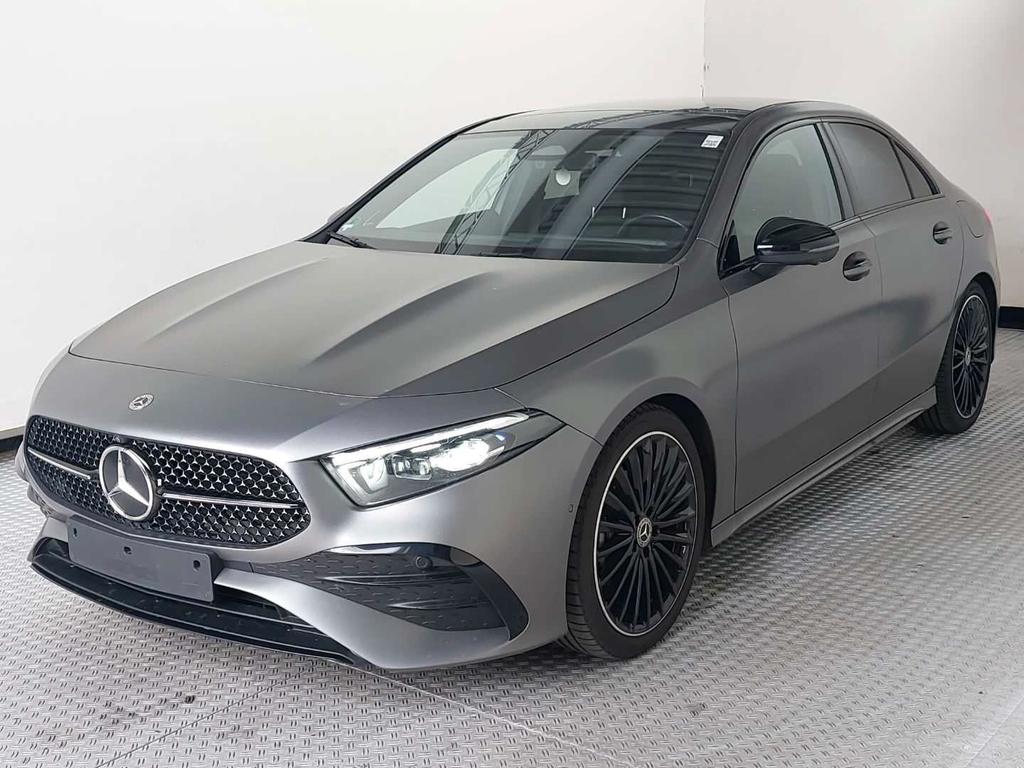 MercedesBenz A 200 Limousine AMGLineNEWMODELLPANONIGHT 2023