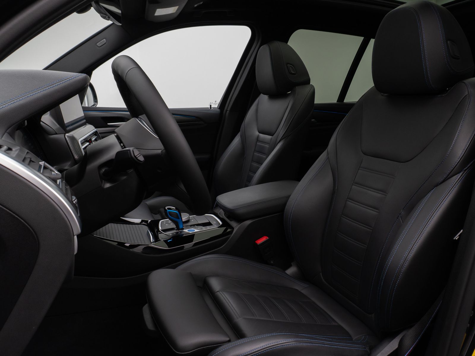 Fahrzeugabbildung BMW iX3 Impressive M Sport Panoram Laser 360°HUD H/K