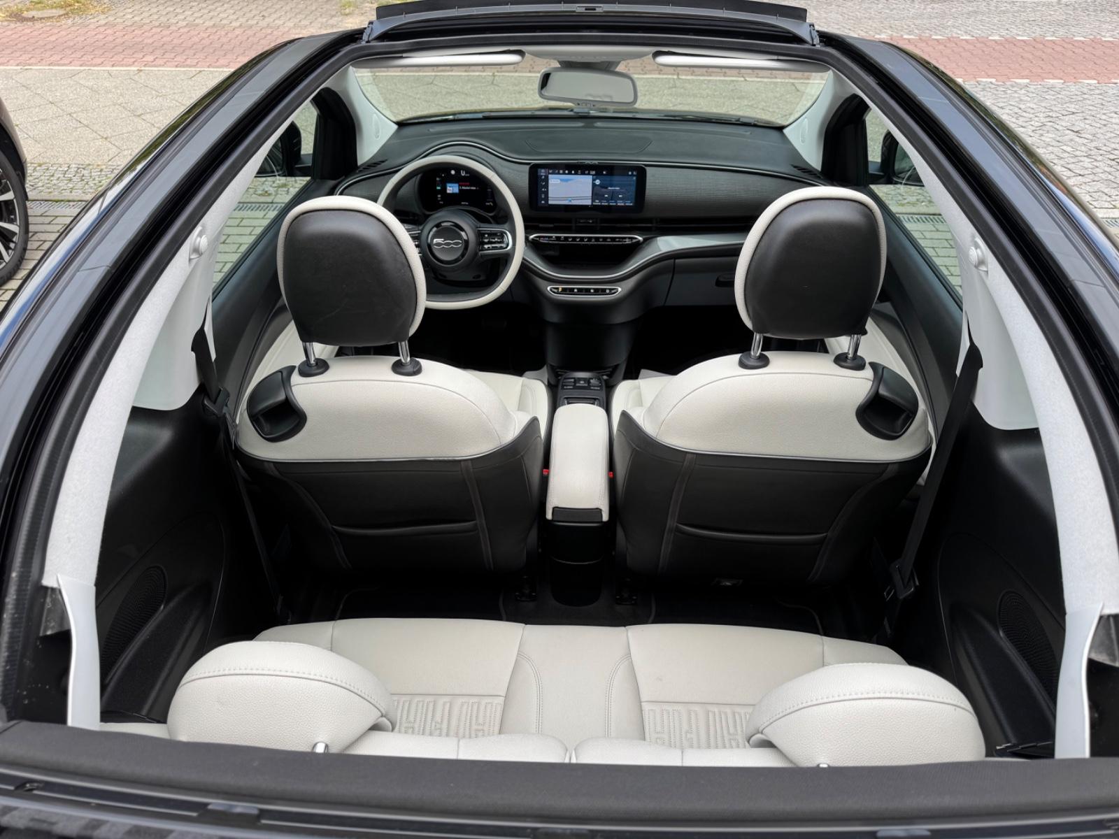 Fiat 500e La Prima by Bocelli cabrio