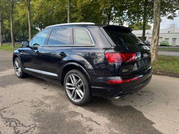Audi Q7 - 9