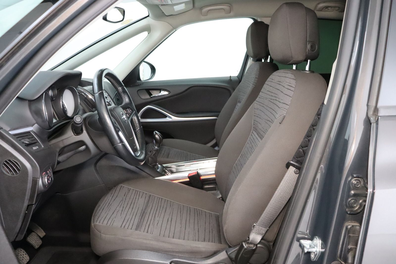 Fahrzeugabbildung Opel Zafira Tourer 1.4 Turbo Style * Sitzhzg. * PDC *