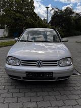 Volkswagen Golf 1.6 Auto Basis - Volkswagen Golf aus 2003: 1.6