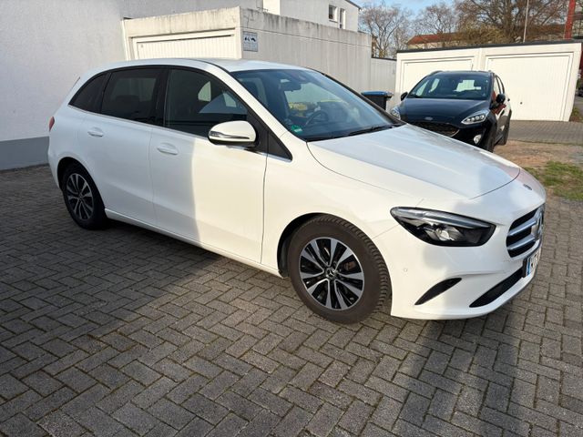 MERCEDES-BENZ Garantie - Style-2.0d-LED-Automatik-sehr sparsam
