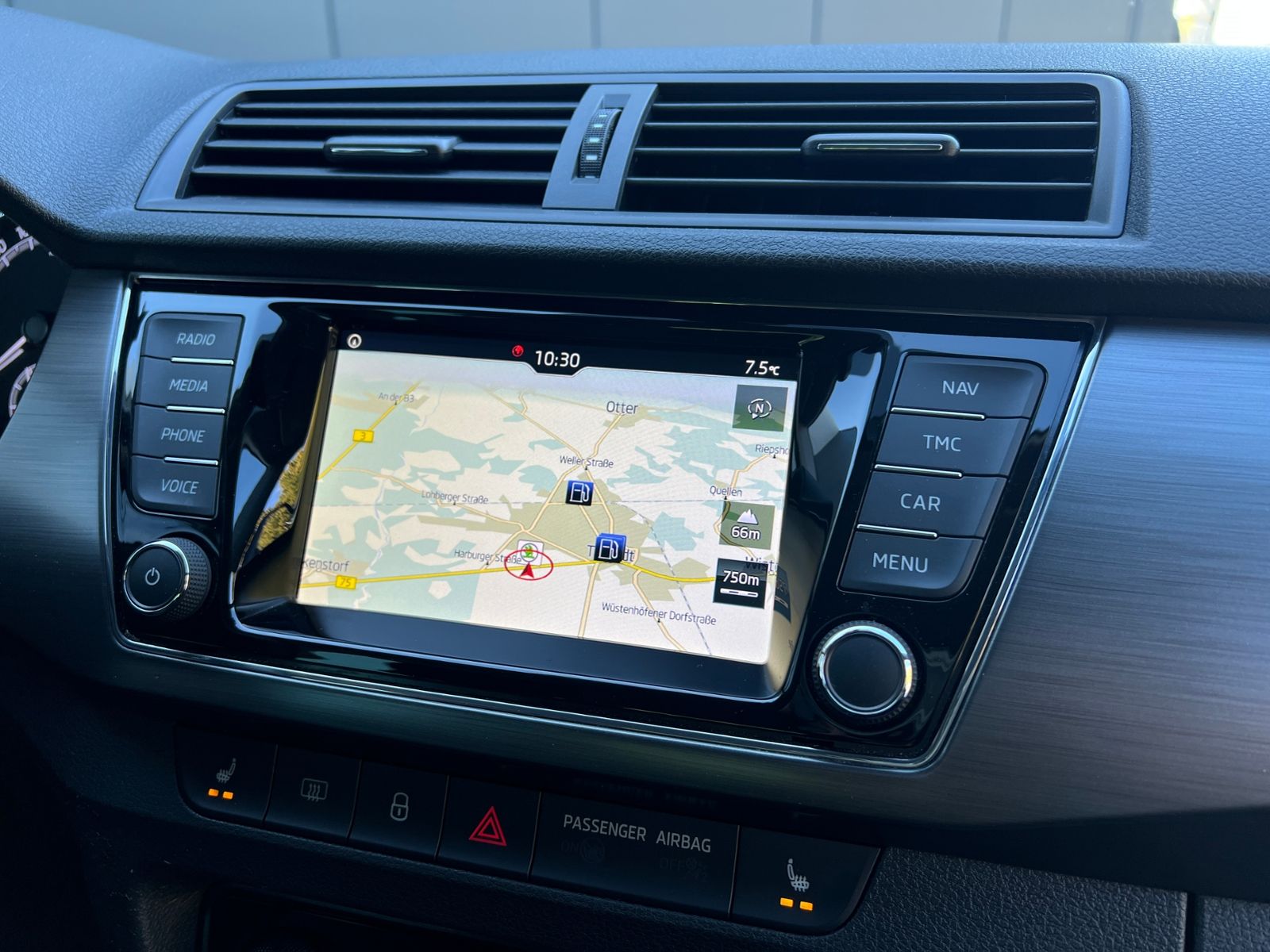 Fahrzeugabbildung SKODA Fabia Combi Soleil 1.0 TSI *AHK, Bi-LED, 16'-LM*