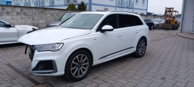 Audi Q7 50 TDI Quattro S-line A8 210kw diesel+Hev