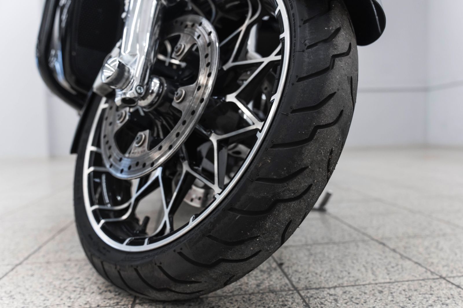 Fahrzeugabbildung Harley-Davidson FLHTSKE CVO LIMITED